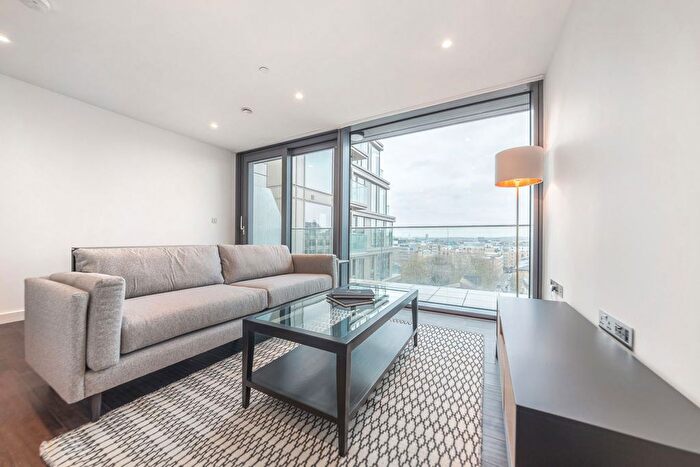 2 Bedroom Flat To Rent In Royal Mint Street, Tower Hill, E1