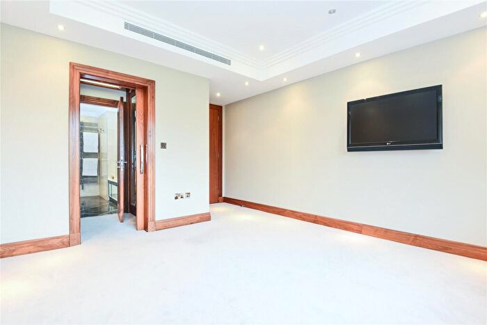 2 Bedroom Apartment To Rent In Charters Garden House, Charters Road, Ascot, Berkshire, SL5