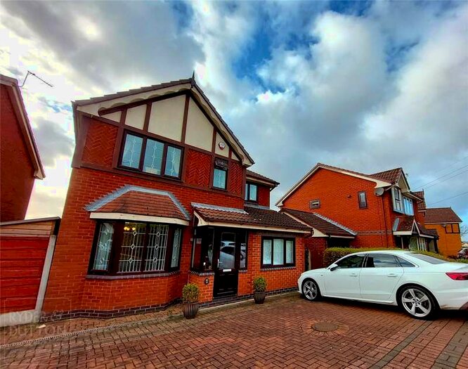 3 Bedroom Detached House To Rent In Ridgecroft, Ashton-under-lyne, OL7