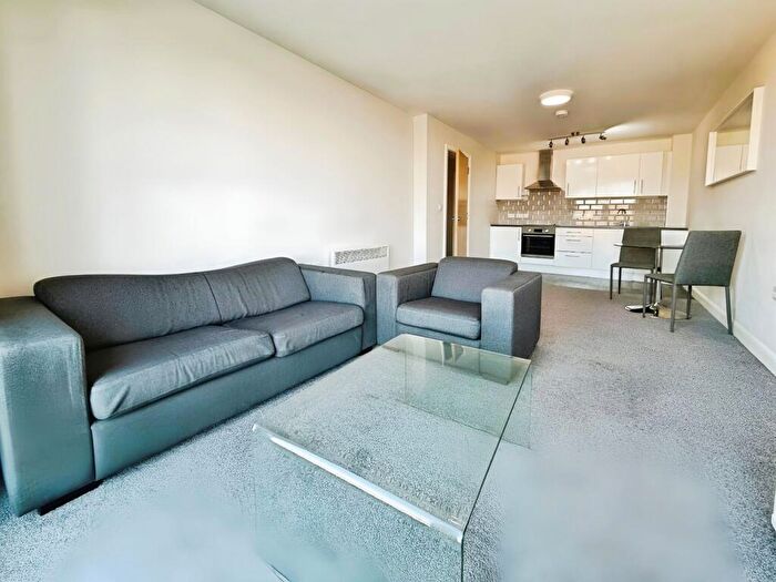 1 Bedroom Flat To Rent In Skinner Lane, Leeds, West Yorkshire, LS7