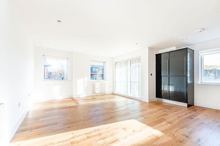 2 Bedroom Flat To Rent In Haydons Road, Wimbledon, London, SW19