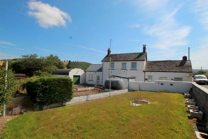 3 Bedroom House For Sale In Rhydybont, Llanybydder, SA40