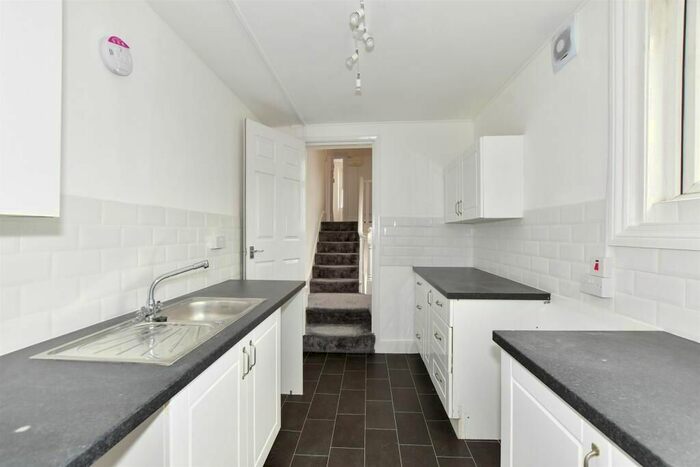 2 Bedroom Flat To Rent In Ethelbert Terrace, Margate, CT9