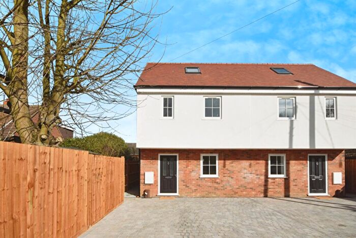 4 Bedroom Semi-Detached House For Sale In Stock Road, Galleywood, Chelmsford, CM2