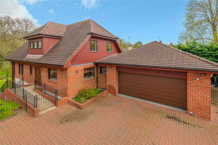 5 Bedroom Detached House For Sale In Frith End, Hampshire, GU35