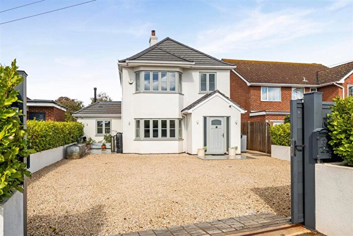 4 Bedroom House For Sale In Seamead, Stubbington, PO14