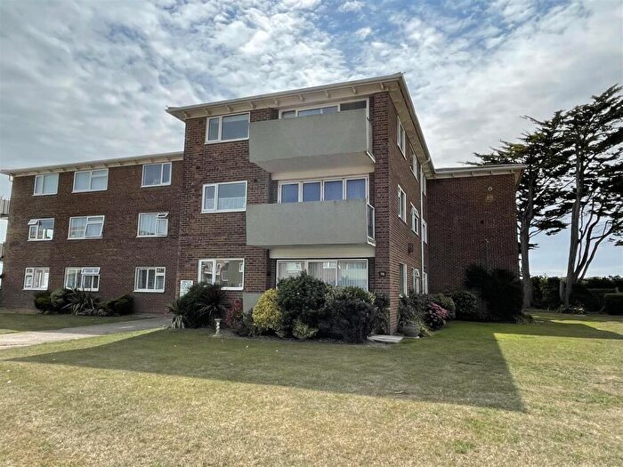 2 Bedroom Apartment To Rent In The Martlets, Rustington, Littlehampton, BN16