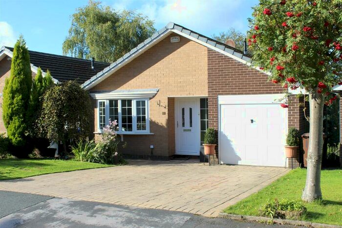 3 Bedroom Detached House To Rent In Bucklow Close, Mottram, Hyde, SK14