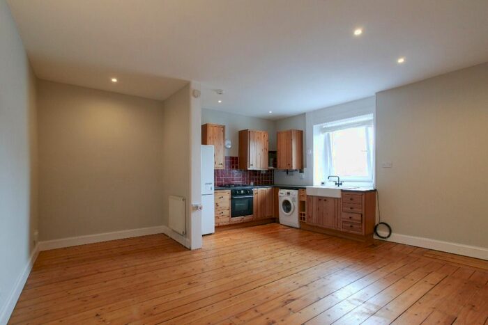 1 Bedroom Flat To Rent In Milton Street, Abbeyhill, Edinburgh, EH8