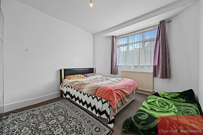 4 Bedroom Detached House For Sale In Tavistock Road, London, NW10