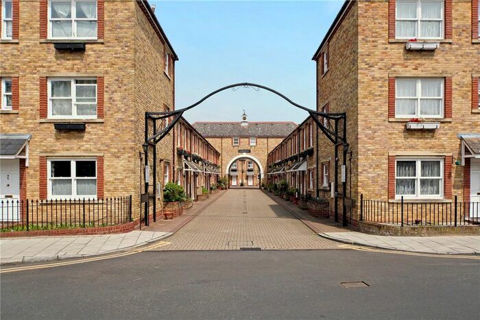 4 Bedroom Detached House To Rent In Carmichael Mews, London, SW18