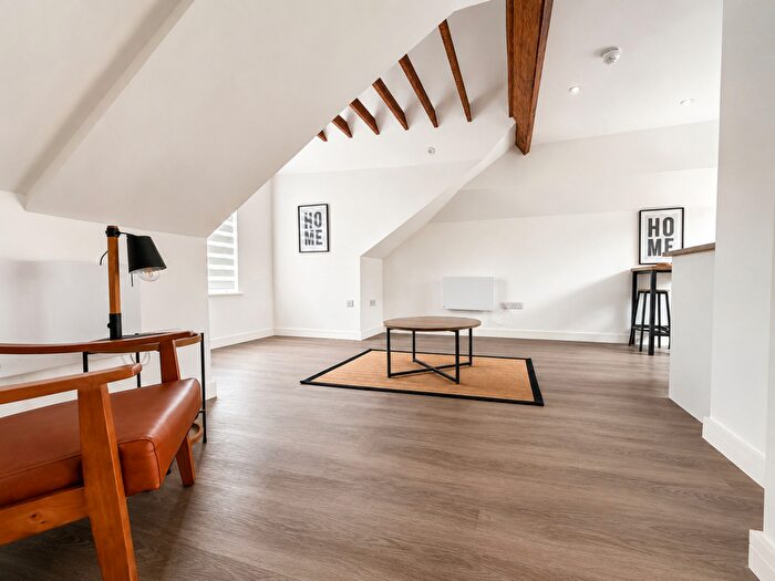 1 Bedroom Flat To Rent In Villett Street, Knapp House, SN1