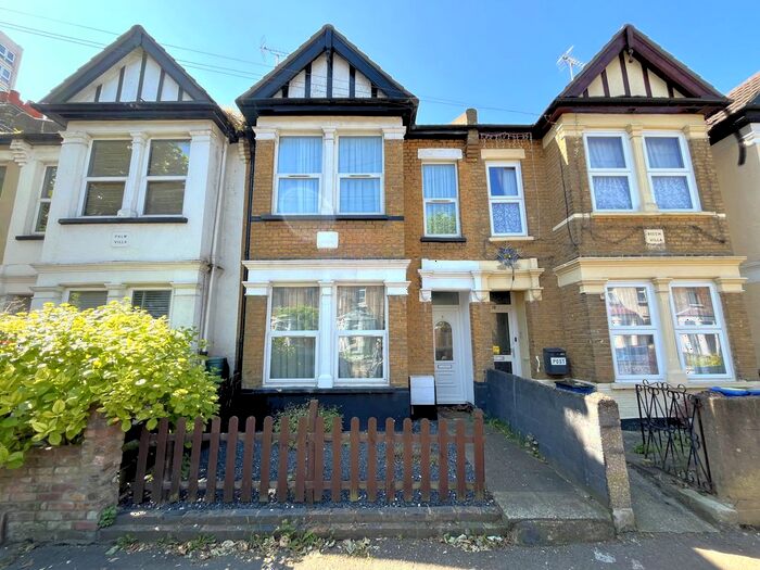 4 Bedroom Terraced House To Rent In Osborne Road, Westcliff-On-Sea, SS0