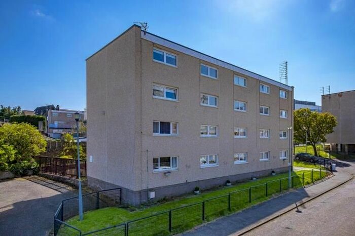 2 Bedroom Maisonette To Rent In Keirs Walk, Cambuslang, Glasgow G72