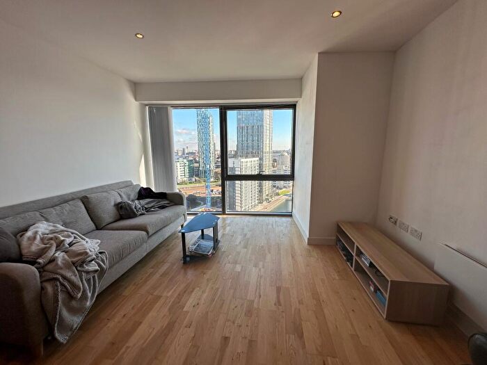 2 Bedroom Apartment To Rent In Alexandra Tower, Princes Dock, L3
