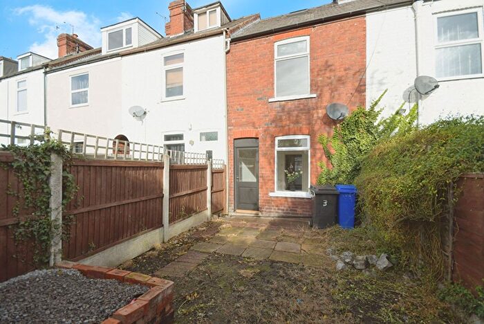 2 Bedroom Terraced House For Sale In Park Street, Chesterfield, Derbyshire, S40