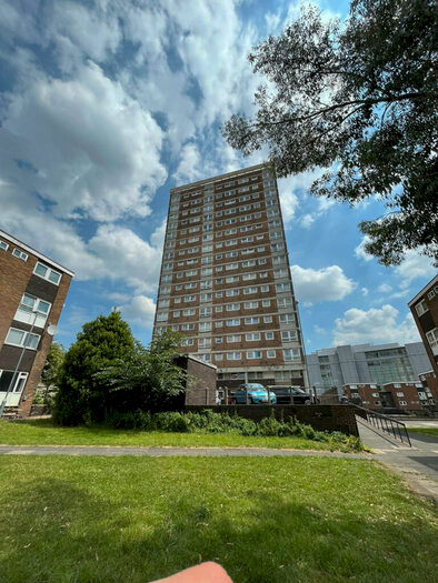 2 Bedroom Apartment To Rent In Marlborough Towers, Leeds, West Yorkshire, LS1