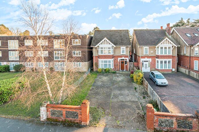 6 Bedroom Detached House For Sale In Slough, SL1