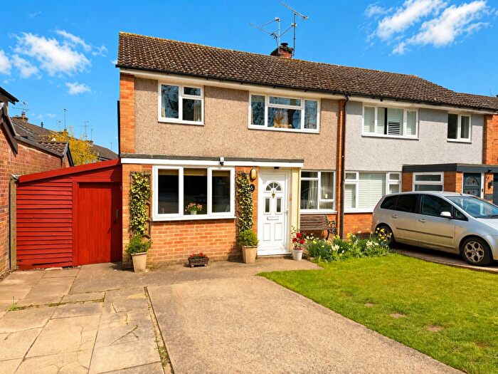 3 Bedroom Detached House For Sale In Blounts Court Road, Sonning Common, RG4