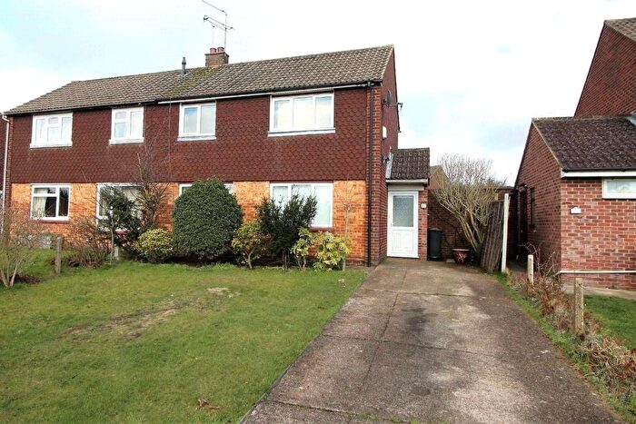 1 Bedroom Property To Rent In Barnes Road, Frimley, Surrey, GU16