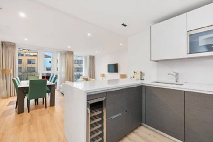 2 Bedroom Flat For Sale In Marquis House, Hammersmith, London, W6