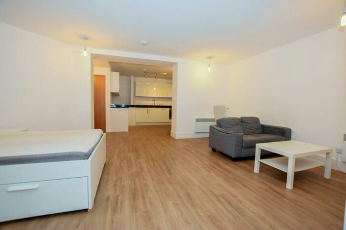 1 Bedroom Flat To Rent In Town Hall, Bexley Square, Salford, M3