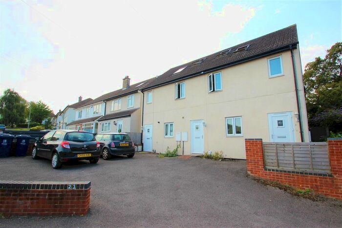 2 Bedroom Flat To Rent In Saxon Way, Headington, Oxford, OX3
