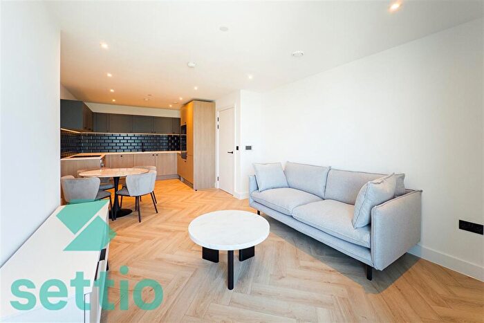 1 Bedroom Apartment To Rent In Bankside, M3