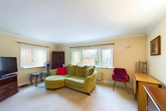 1 Bedroom Semi-Detached House To Rent In Manor Close, Bracknell, Berkshire, RG42