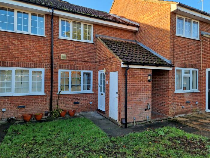 1 Bedroom Flat To Rent In St Bedes Gardens, Cambridge, CB1