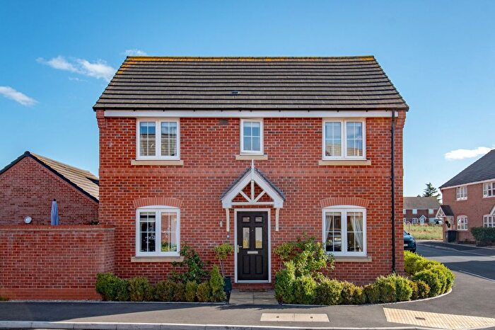 3 Bedroom Detached House For Sale In Gresley Way, Copcut, Droitwich, Worcestershire, WR9