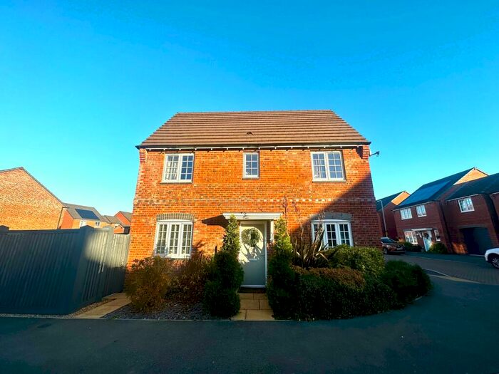 3 Bedroom Semi-Detached House To Rent In Coronet Drive, Ibstock, LE67