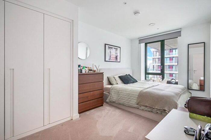 2 Bedroom Flat For Sale In Fairwater House, Royal Wharf, London, E16