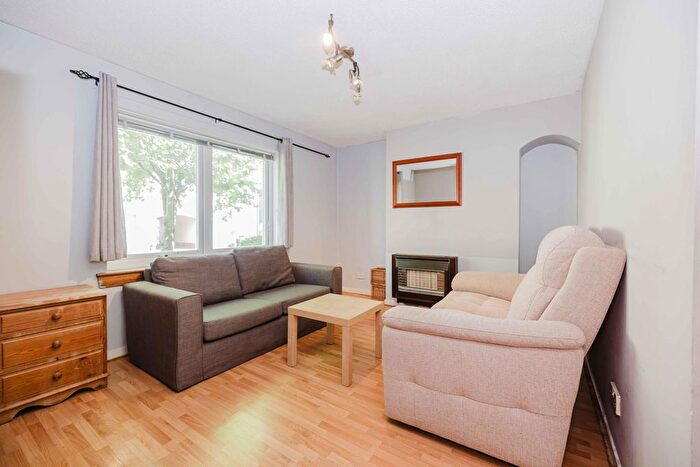 1 Bedroom Bungalow To Rent In South Gyle Wynd, Edinburgh, EH12