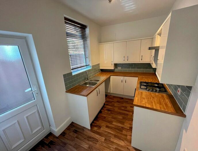 3 Bedroom Terraced House To Rent In Holm Flatt Street, Parkgate, S62