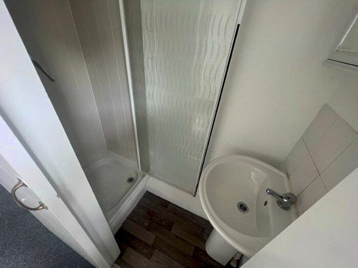 Studio To Rent In Holdenhurst Road, Bournemouth, BH8