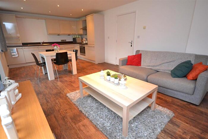 2 Bedroom Apartment To Rent In Crescent Road, Reading, RG1
