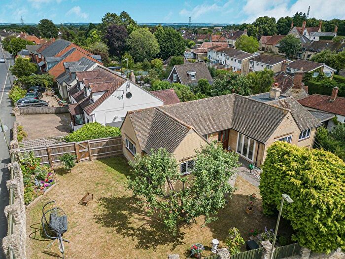 3 Bedroom Detached House For Sale In Church Road, Wheatley, OX33