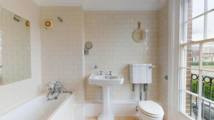 4 Bedroom House To Rent In Spencer Square, Ramsgate, CT11