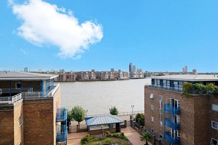 1 Bedroom Flat For Sale In Jardine Road, London, E1W