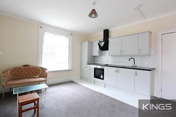 1 Bedroom Flat To Rent In Lawn Road, Southampton, SO17