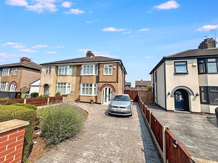 3 Bedroom Semi-Detached House For Sale In Warrington Road, Leigh, WN7