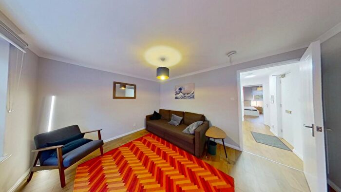 2 Bedroom Flat To Rent In Elbe Street, Edinburgh, EH6