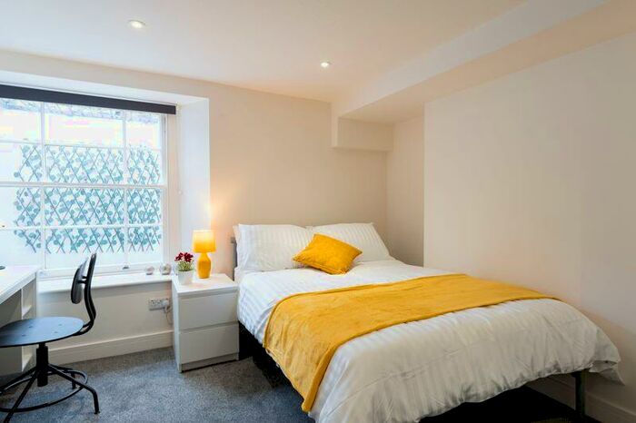 5 Bedroom Flat To Rent In Clifton Park Road, Bristol, BS8