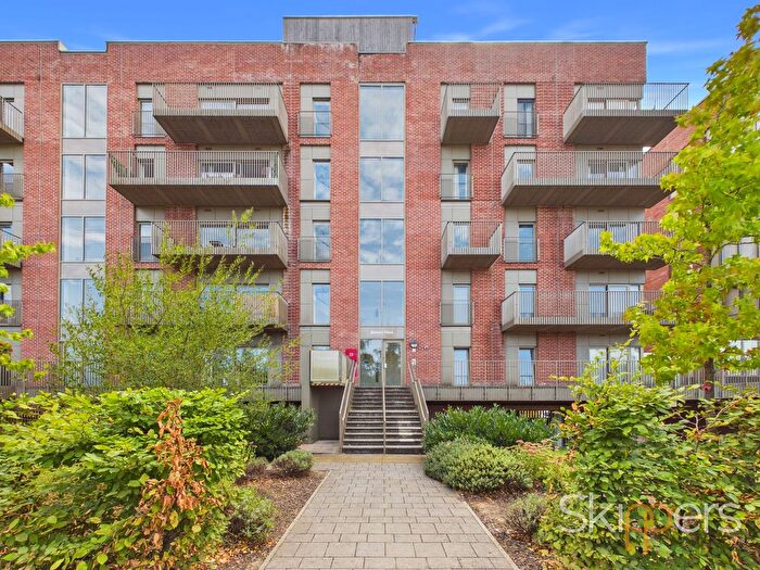 2 Bedroom Flat For Sale In Leacon Road, Betsom Place, TN23