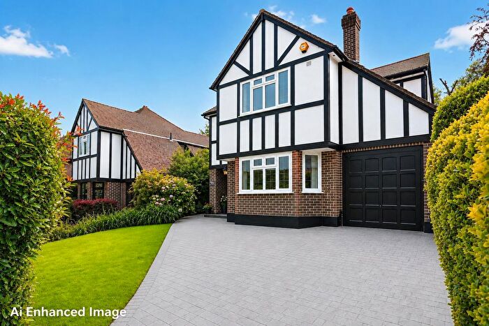 5 Bedroom Detached House For Sale In Holly Lane West, Banstead, SM7