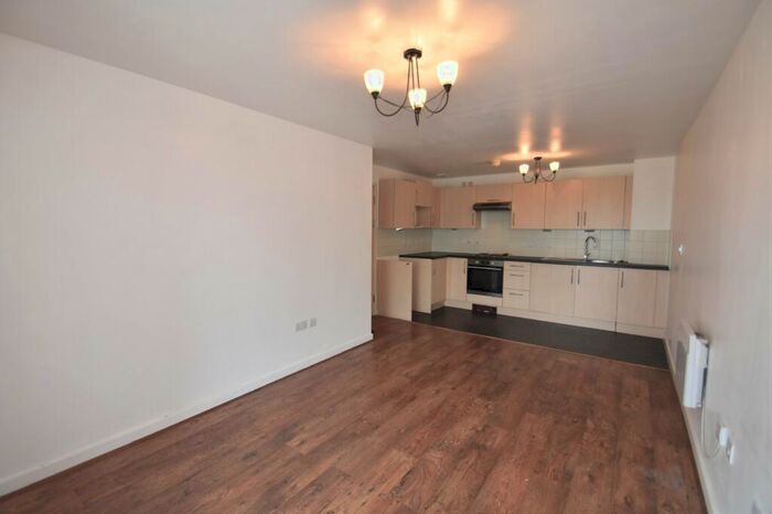 2 Bedroom Flat To Rent In Gunwharf Quays, Portsmouth, Hampshire, PO1