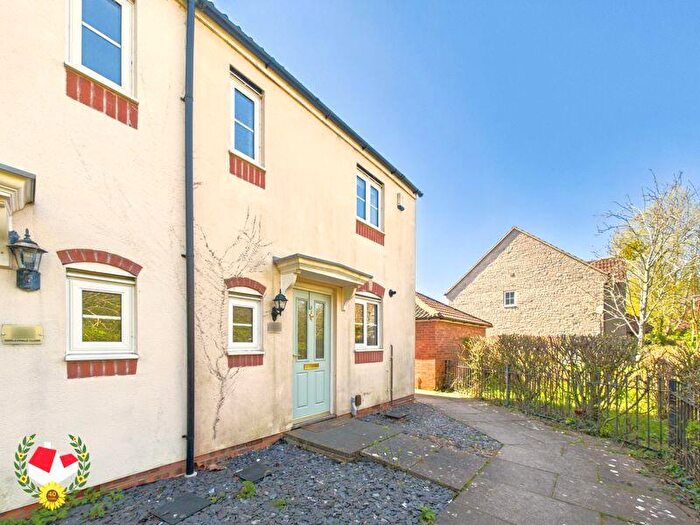 2 Bedroom End Of Terrace House For Sale In Darleydale Close, Hardwicke, Gloucester, GL2