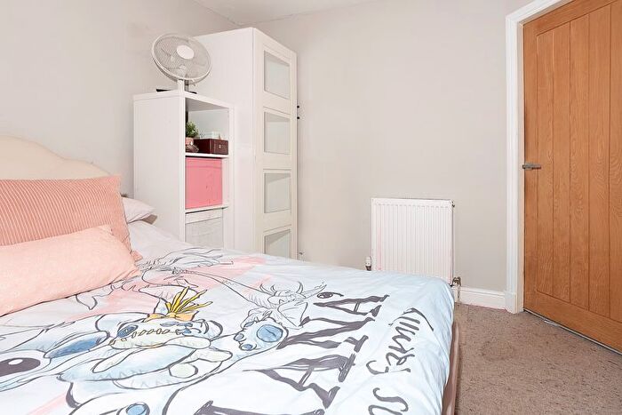 2 Bedroom Flat For Sale In Croft Street, Penicuik, EH26