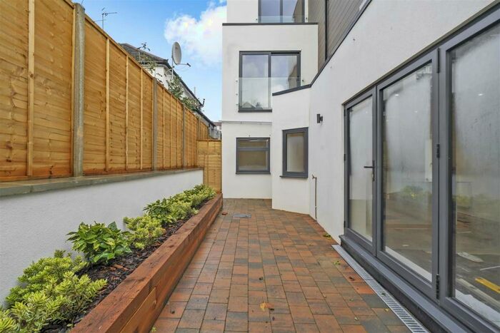 2 Bedroom Apartment To Rent In Dollis Hill Lane, Cricklewood, NW2